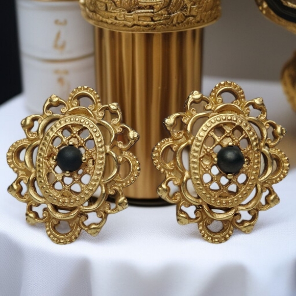 DONNA KARAN DKNY Vintage Lattice French Shield Clip-on Earrings - Picture 4 of 6